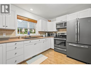 2421 Mount Tuam Crescent. Sorrento, British Columbia