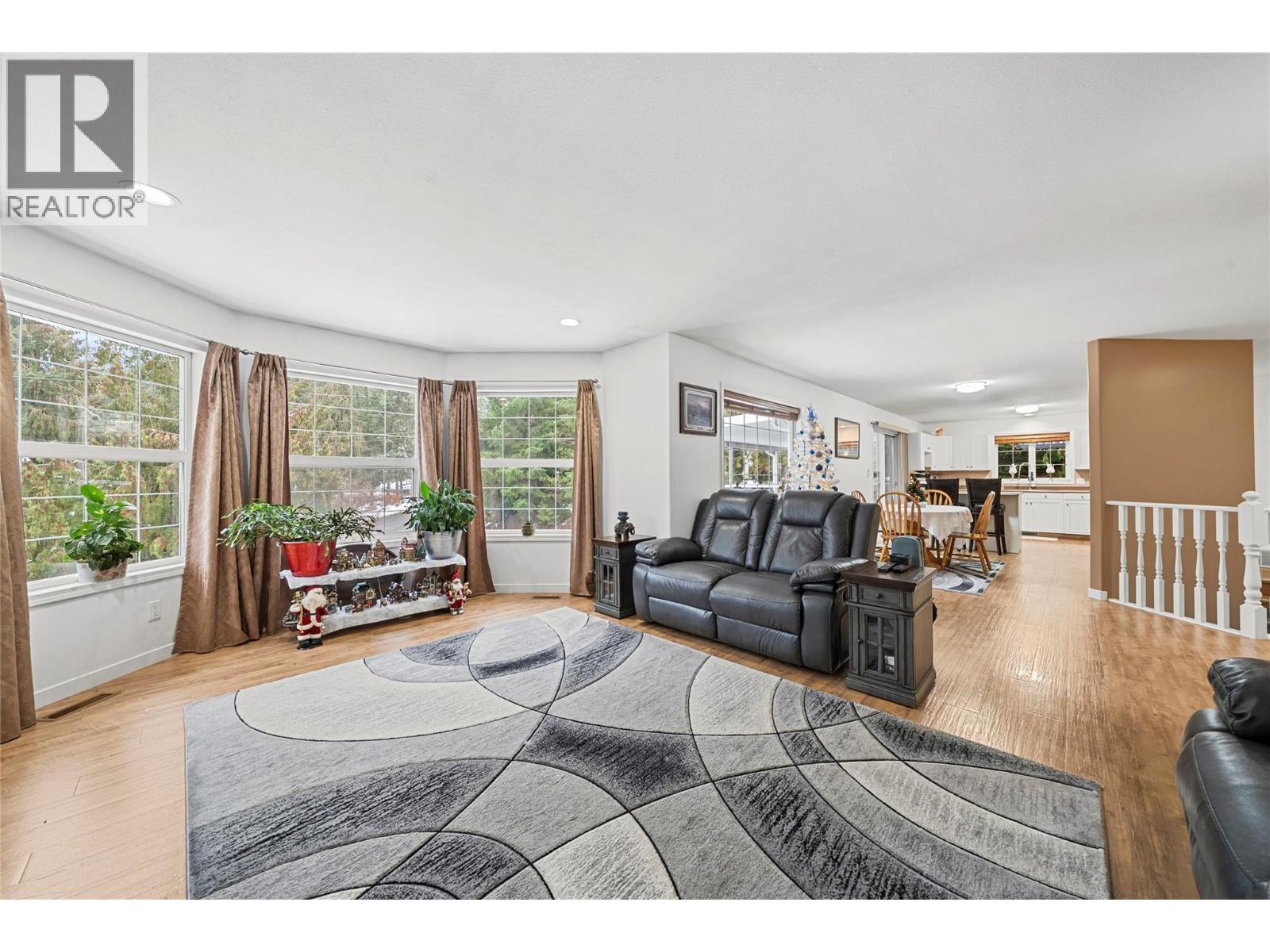 2421 Mount Tuam Crescent. Sorrento, British Columbia