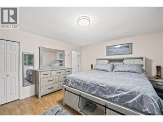 2421 Mount Tuam Crescent. Sorrento, British Columbia