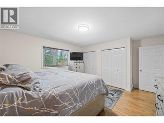 2421 Mount Tuam Crescent. Sorrento, British Columbia