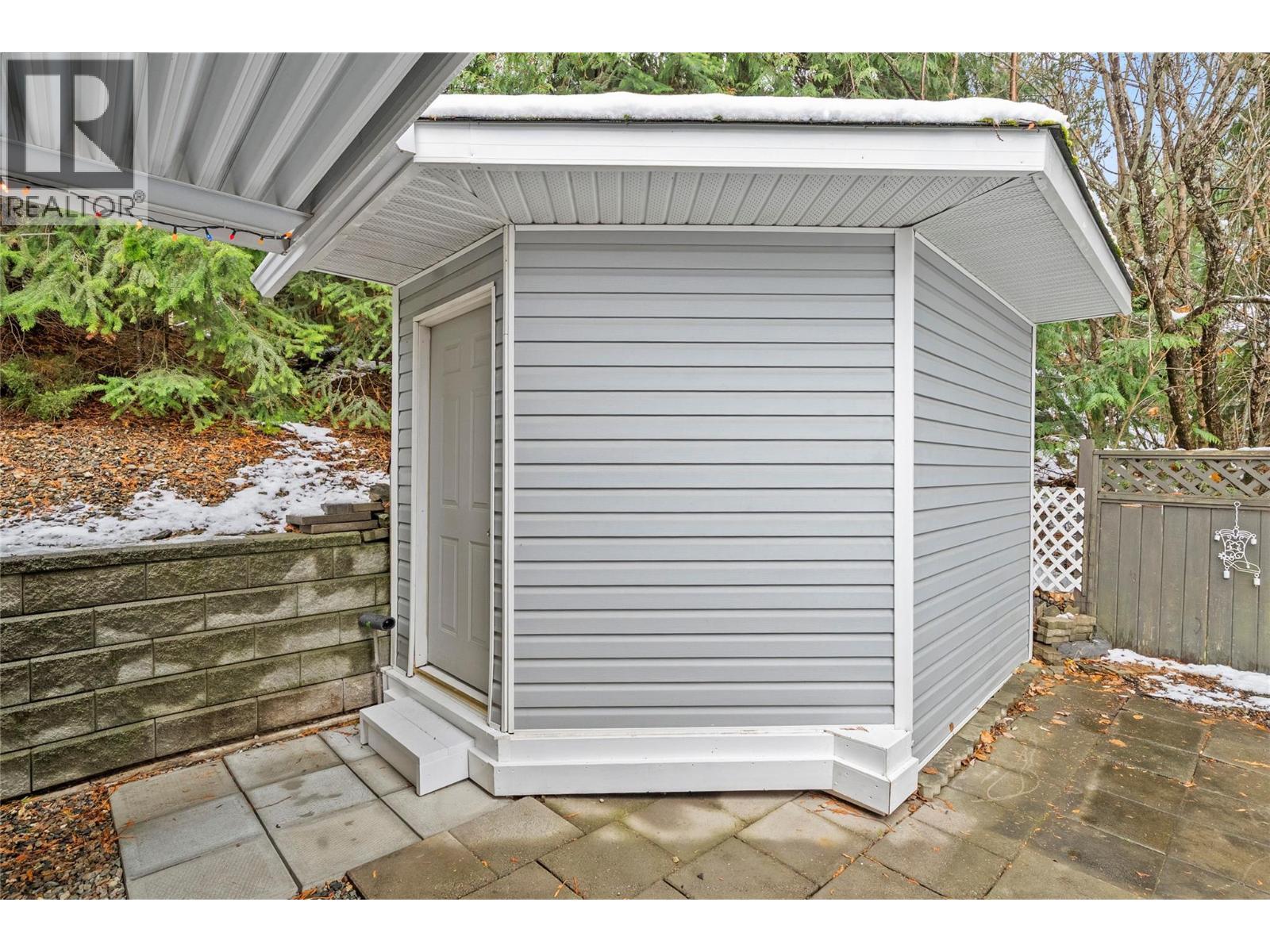 2421 Mount Tuam Crescent. Sorrento, British Columbia