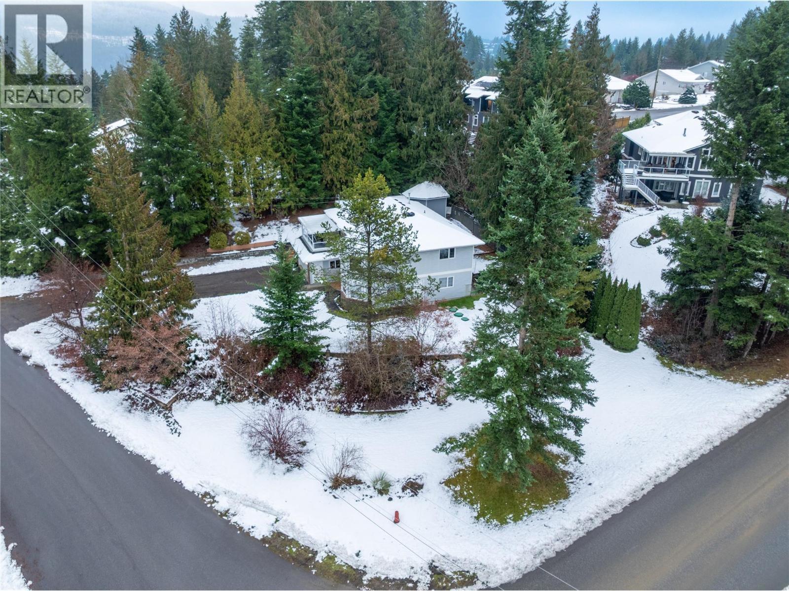 2421 Mount Tuam Crescent. Sorrento, British Columbia
