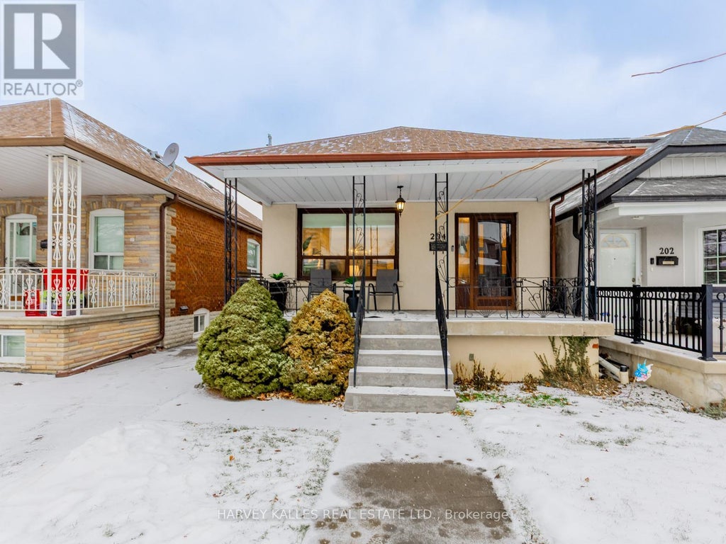 204 Belgravia Avenue, Toronto (briar Hill-Belgravia)