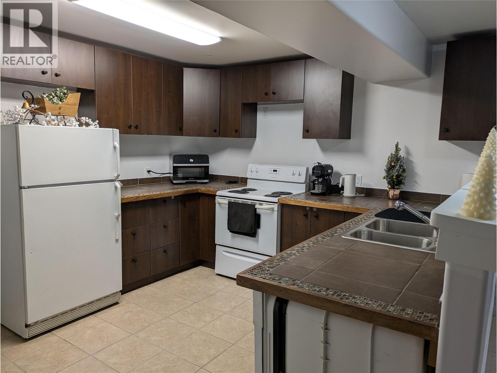 3576 Rose Road. Kelowna, British Columbia