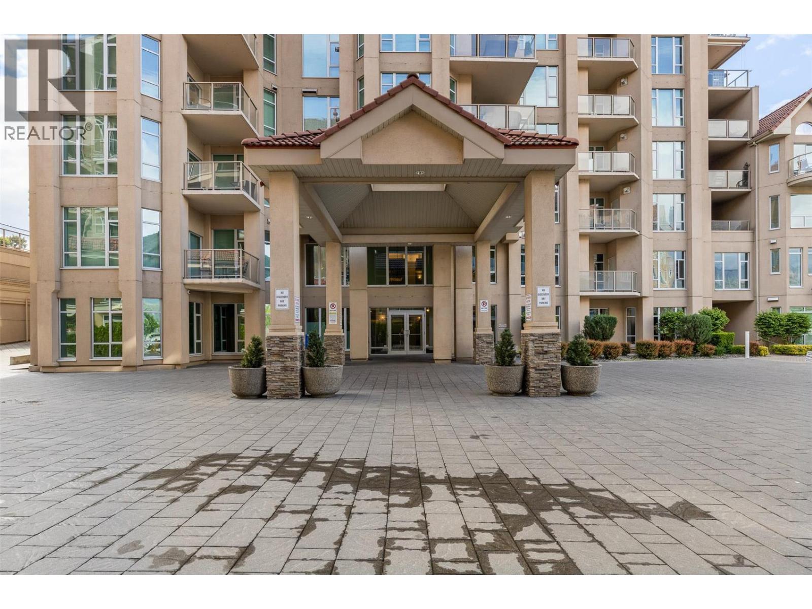 1128 Sunset Drive Unit# 401. Kelowna, British Columbia