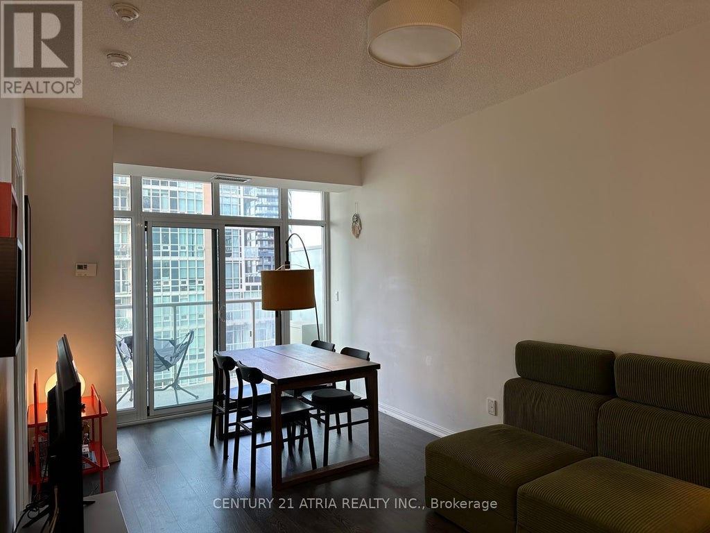 2007 - 65 East Liberty Street, Toronto (niagara)