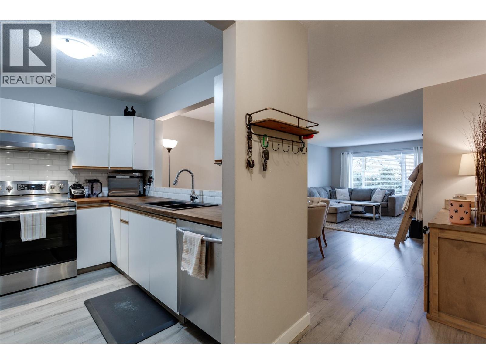 400 Sutton Crescent Unit# 110. Kelowna, British Columbia