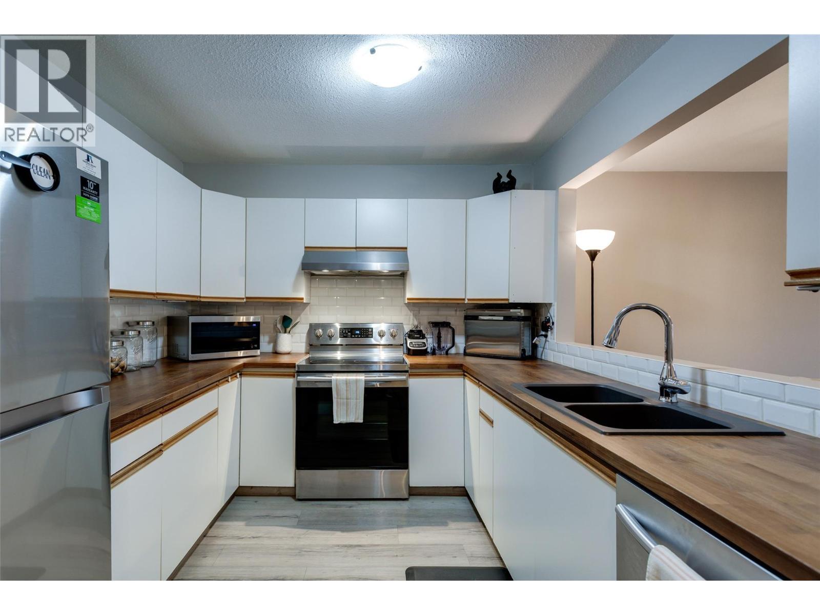 400 Sutton Crescent Unit# 110. Kelowna, British Columbia