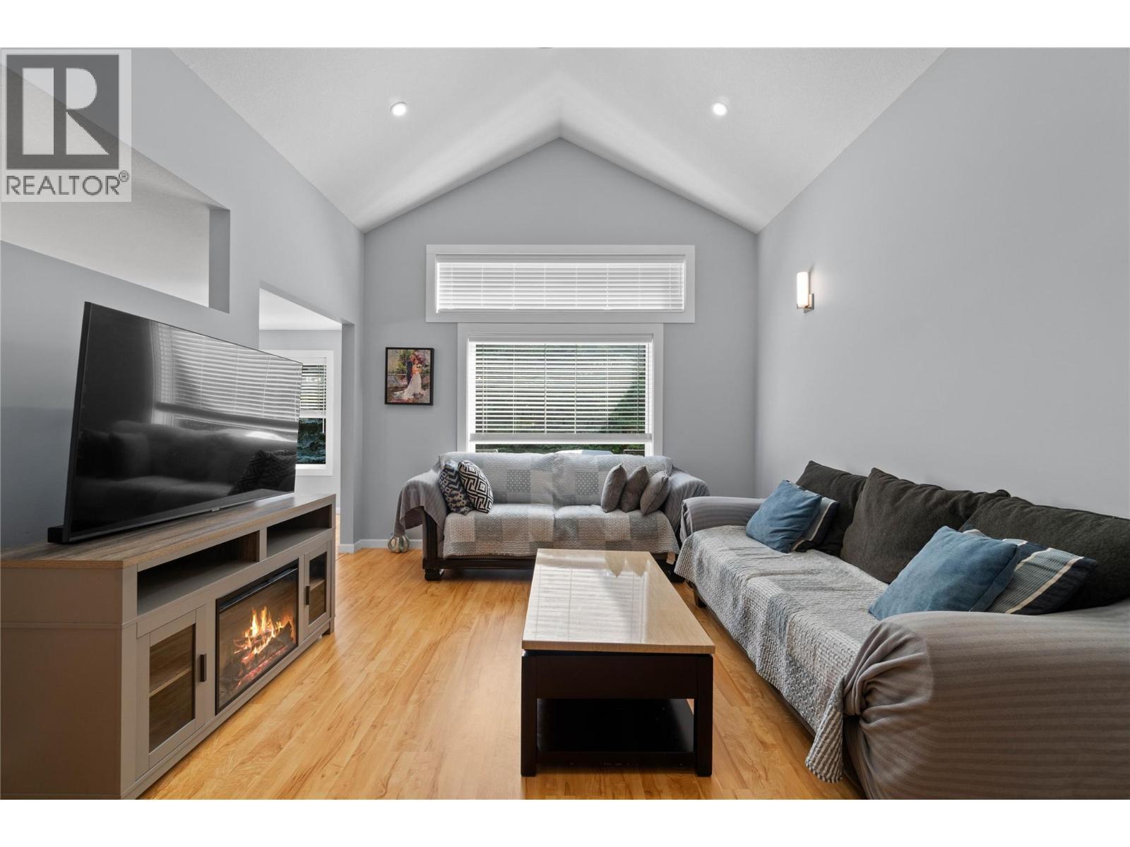 801 20 Street Ne Unit# 27. Salmon Arm, British Columbia