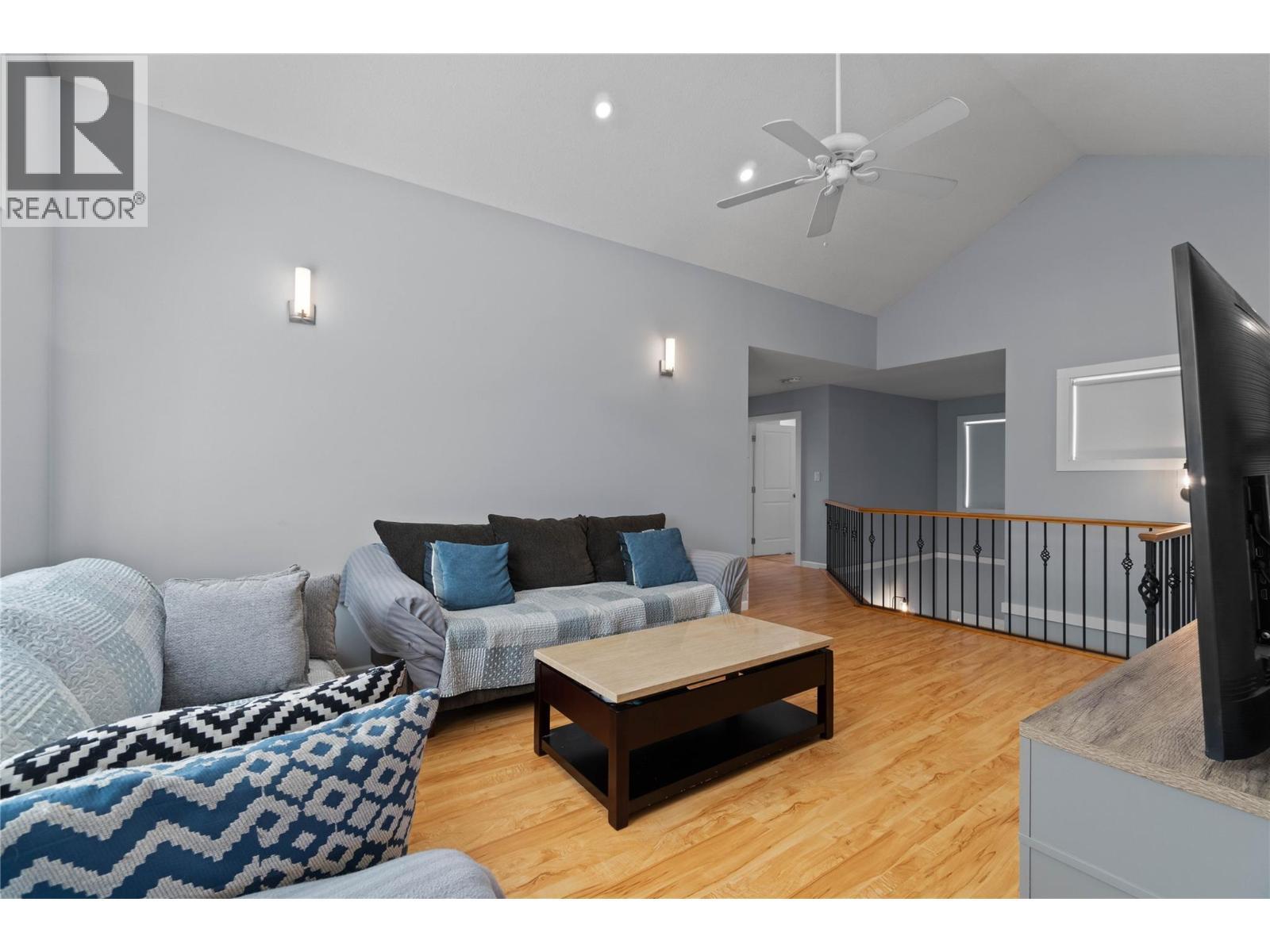 801 20 Street Ne Unit# 27. Salmon Arm, British Columbia