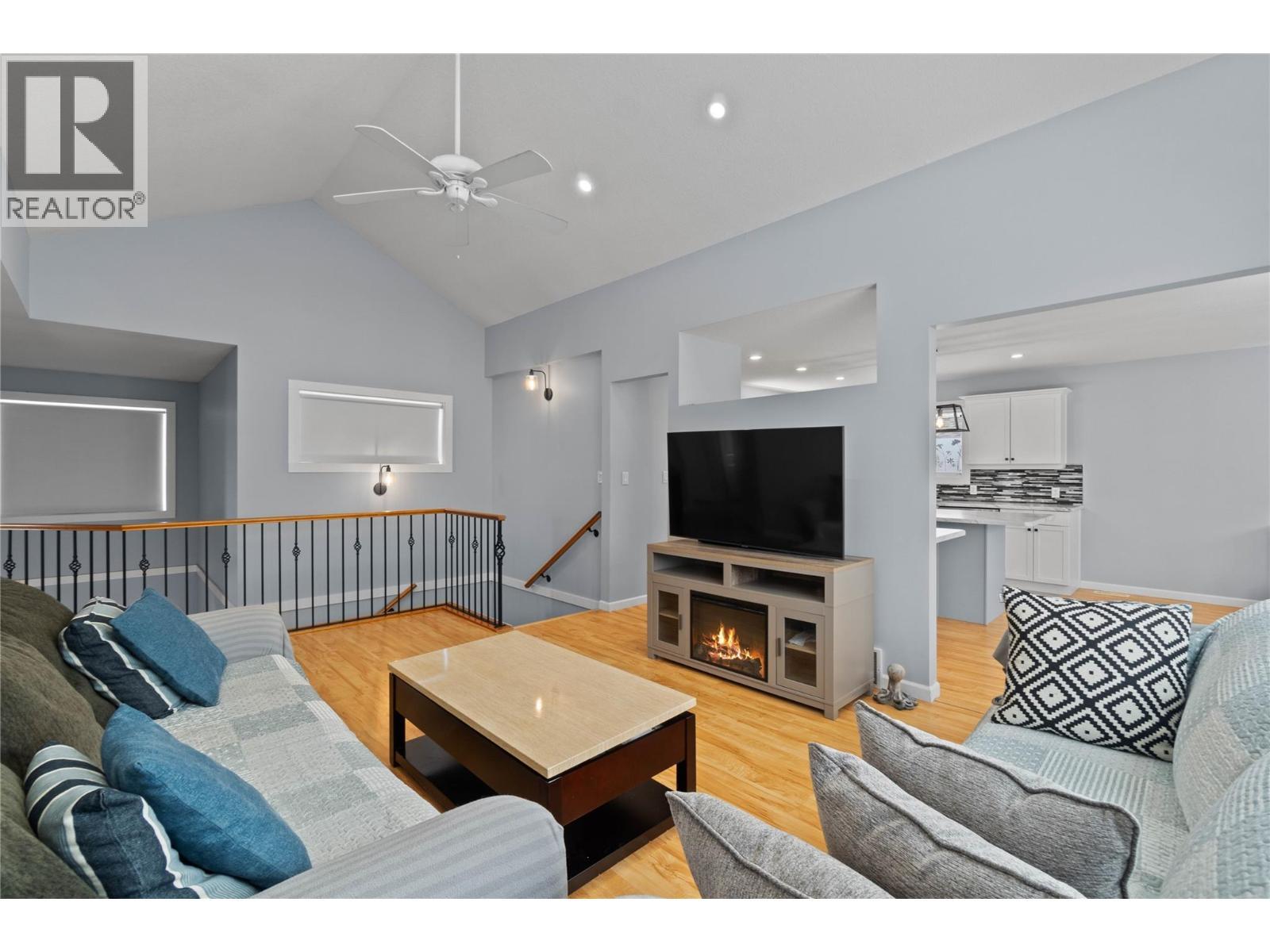 801 20 Street Ne Unit# 27. Salmon Arm, British Columbia