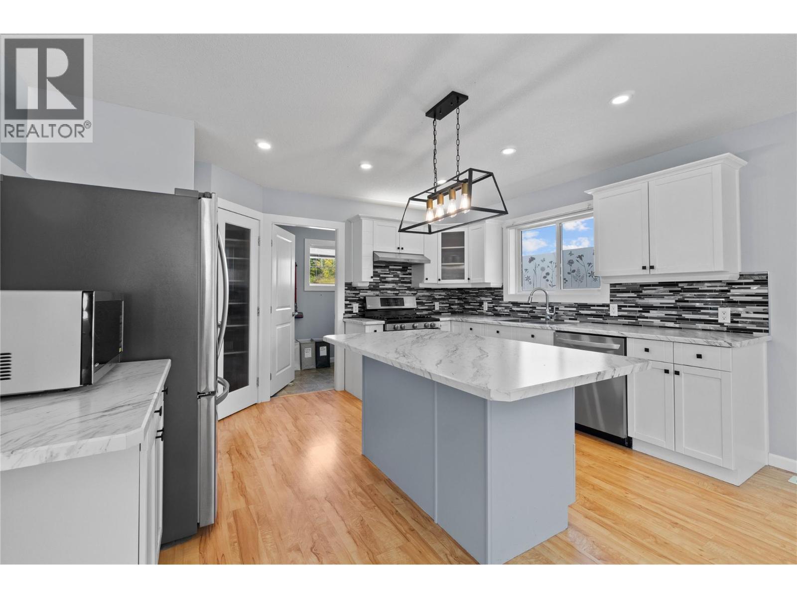 801 20 Street Ne Unit# 27. Salmon Arm, British Columbia