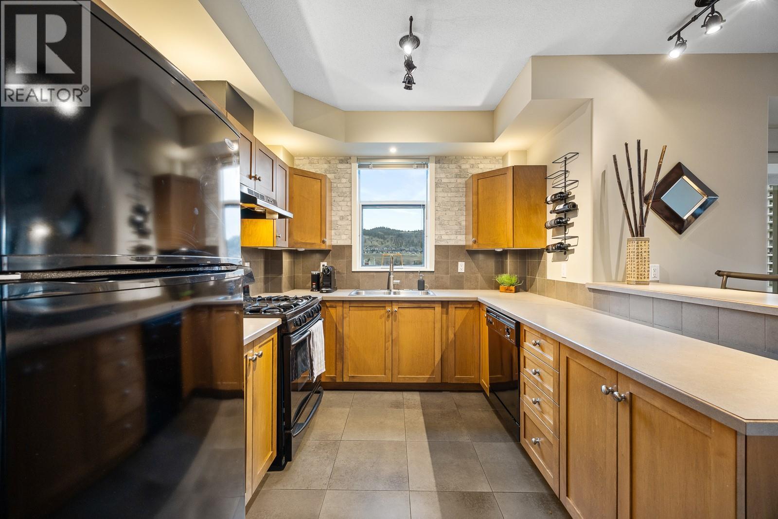 1128 Sunset Drive Unit# 803. Kelowna, British Columbia