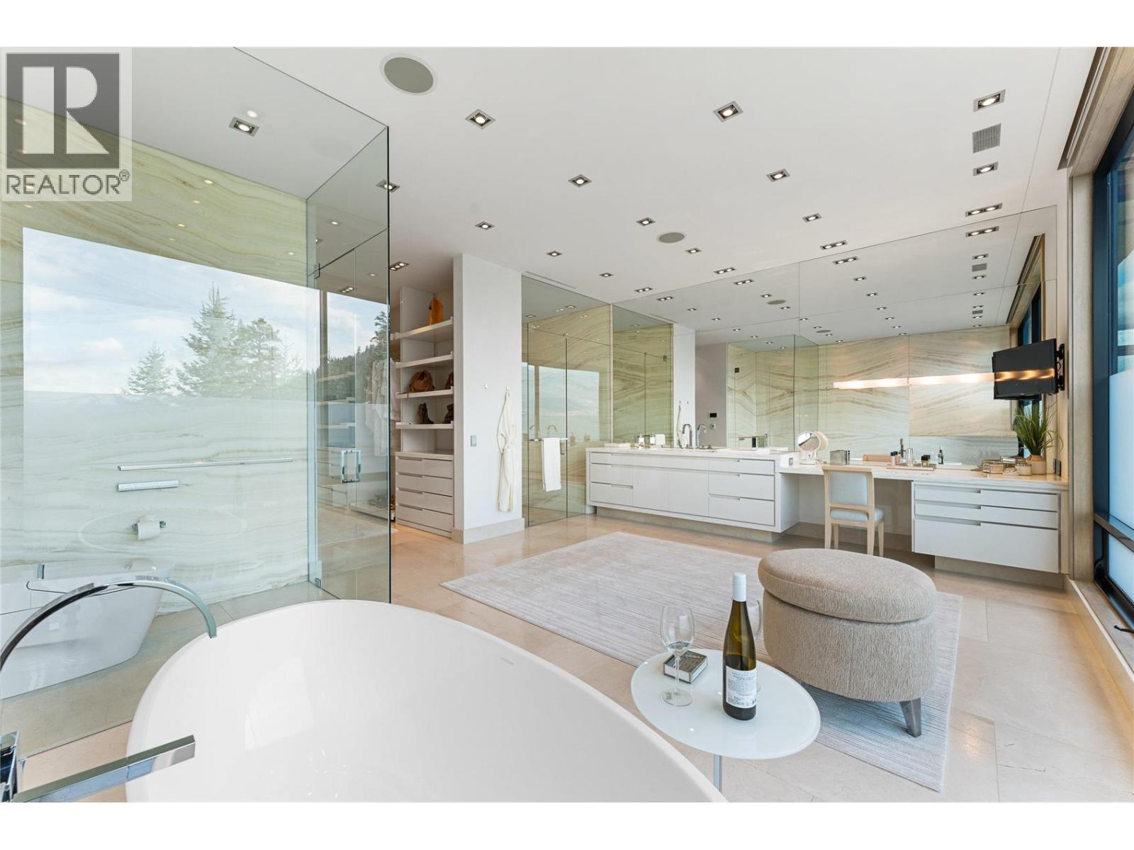 180 Sheerwater Court Unit# 23. Kelowna, British Columbia