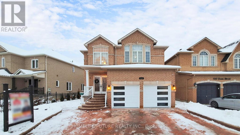 416 Elson Street, Markham (cedarwood)