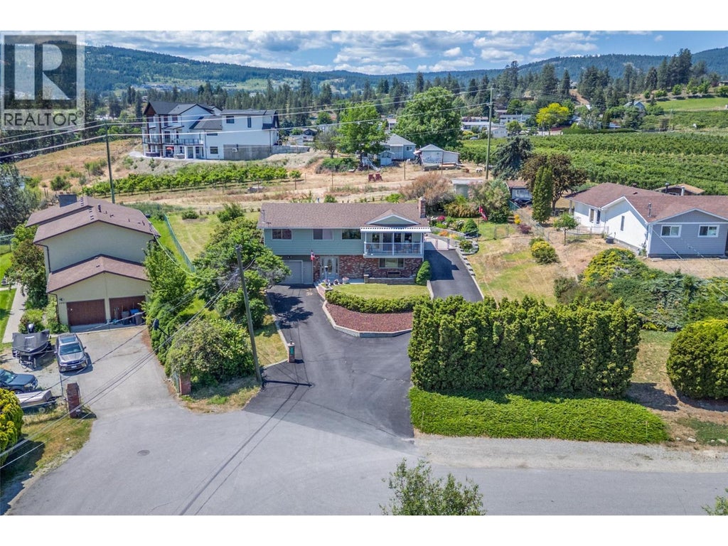 2489 Chieftain Road, West Kelowna