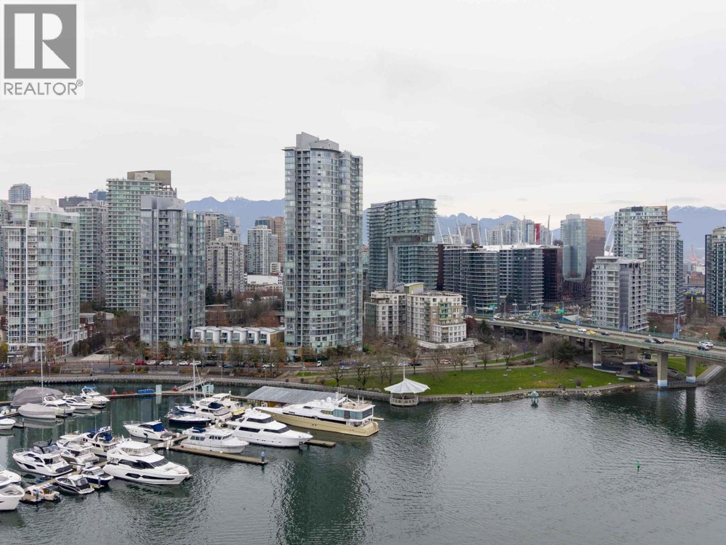 3805 1033 Marinaside Crescent, Vancouver