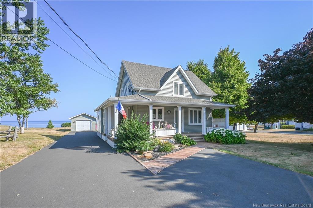 245 Saint-pierre E Boulevard, Caraquet