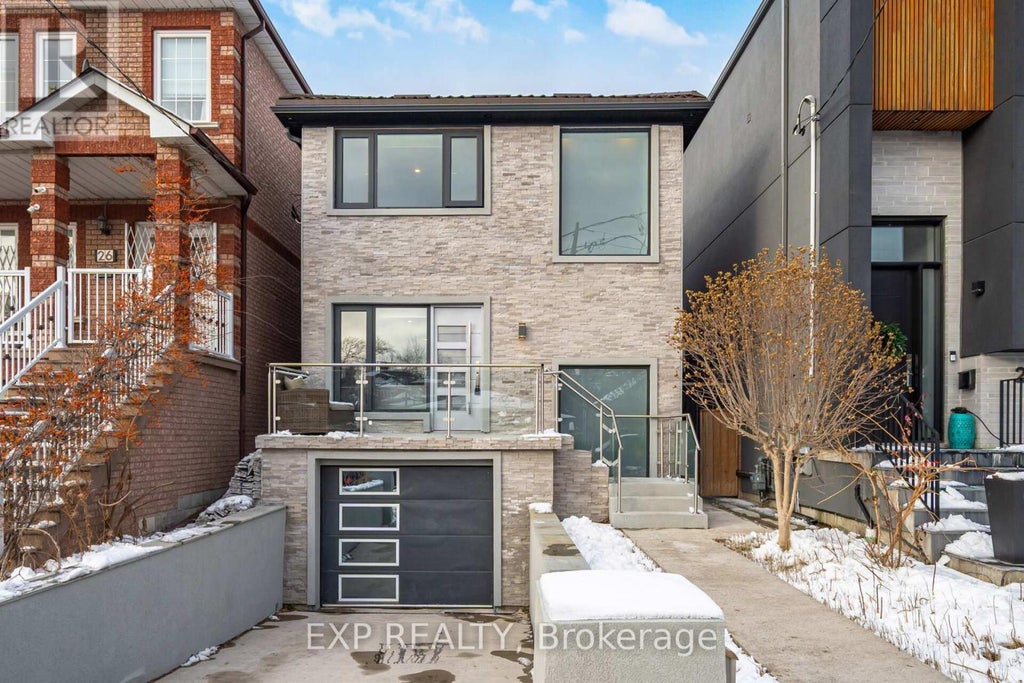 24 Chudleigh Road, Toronto (caledonia-Fairbank)