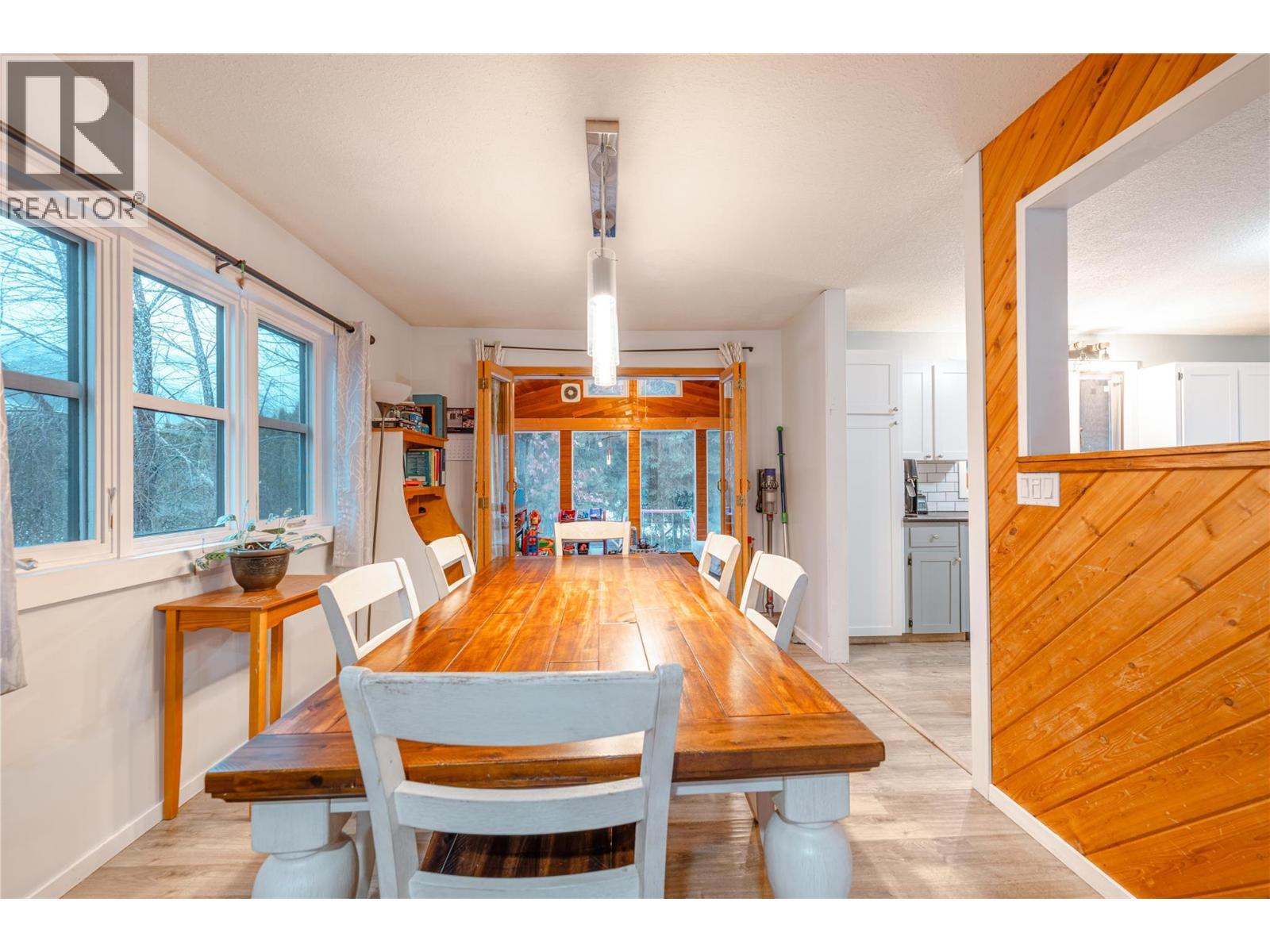 825 Ohlhausen Road. Revelstoke, British Columbia