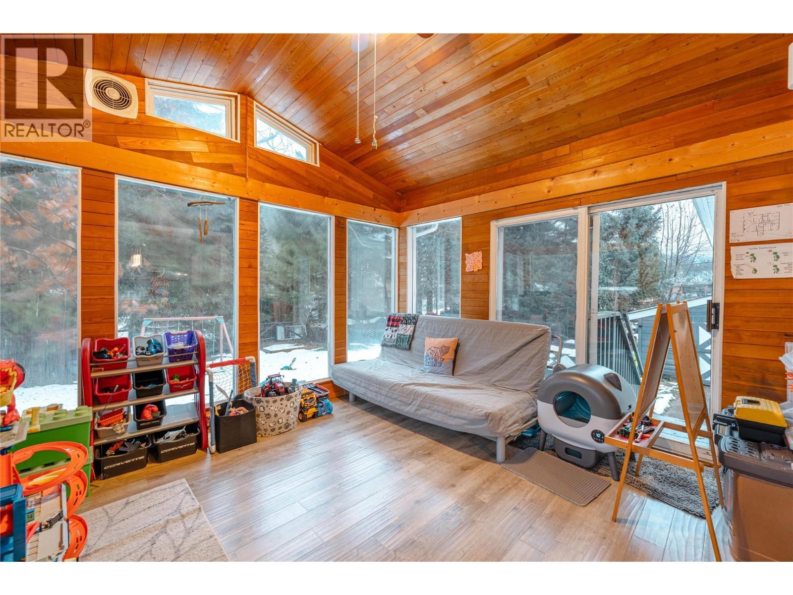 825 Ohlhausen Road. Revelstoke, British Columbia