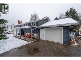 825 Ohlhausen Road. Revelstoke, British Columbia