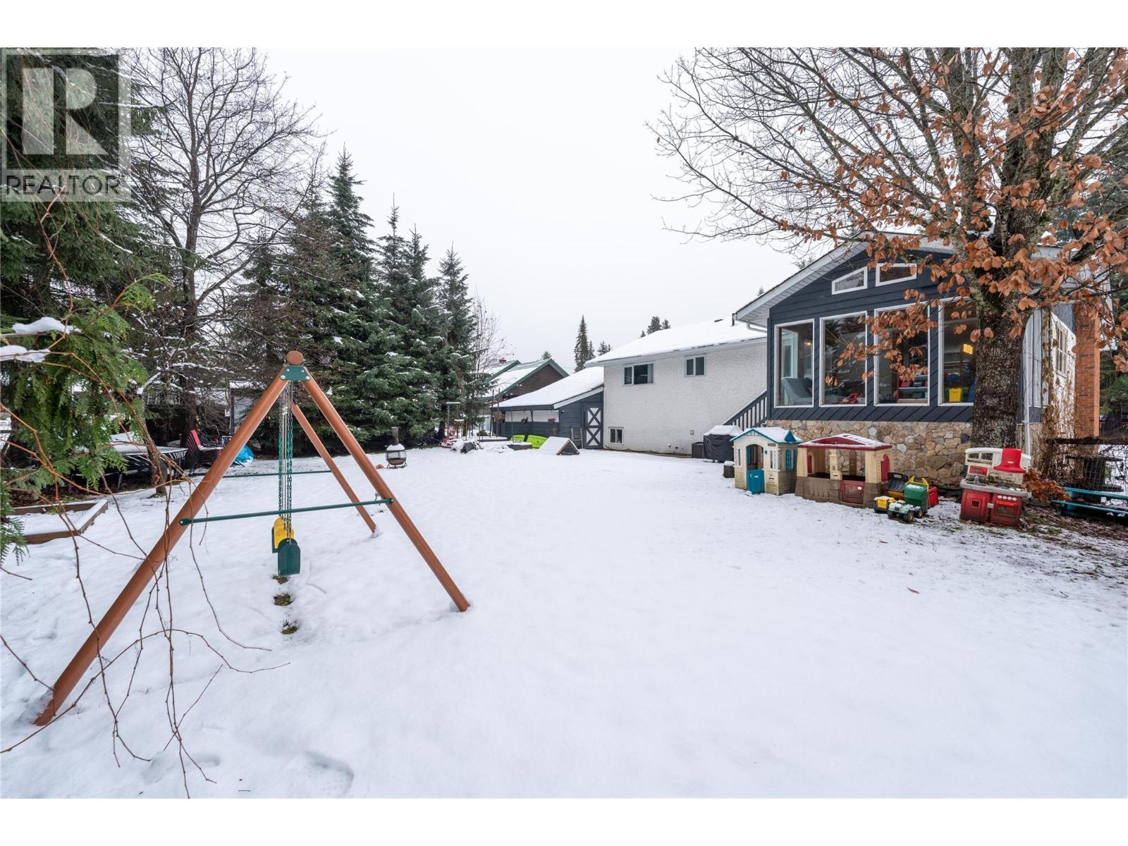 825 Ohlhausen Road. Revelstoke, British Columbia