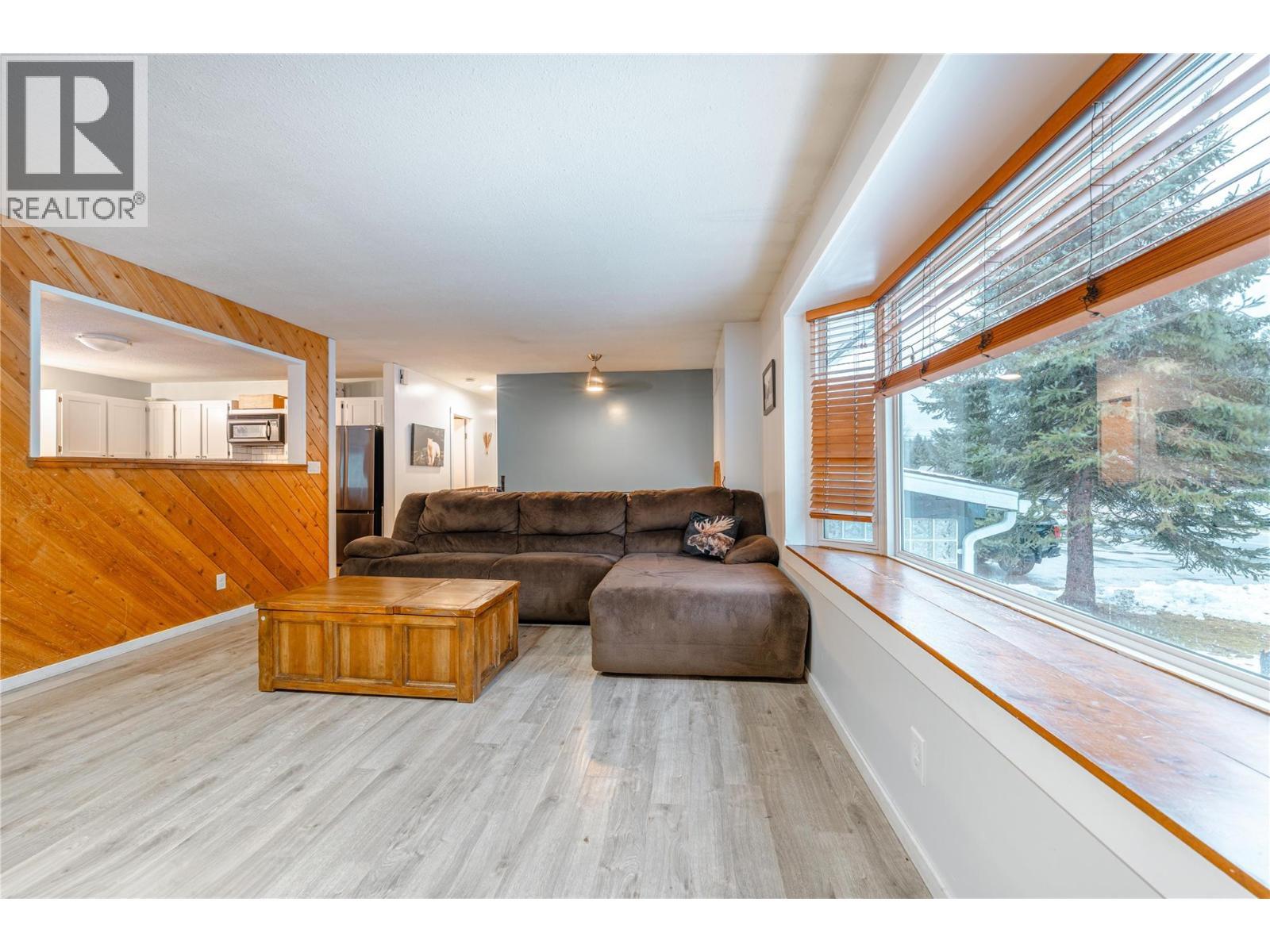 825 Ohlhausen Road. Revelstoke, British Columbia