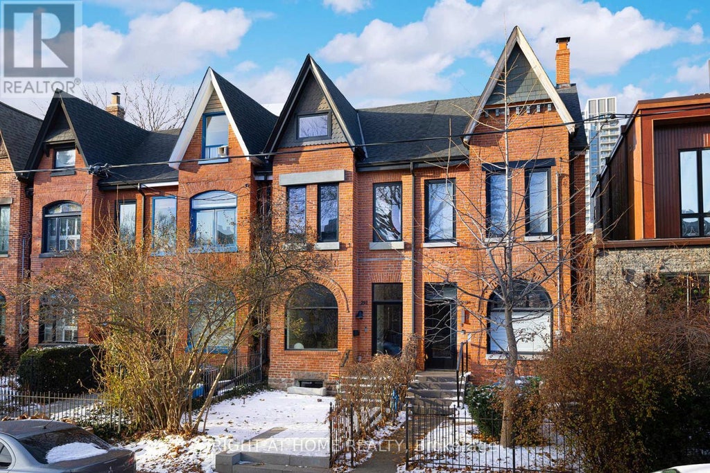 292 Borden Street, Toronto (university)