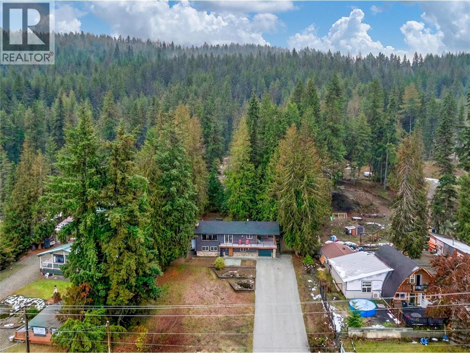 2022 Eagle Bay Road. Blind Bay, British Columbia