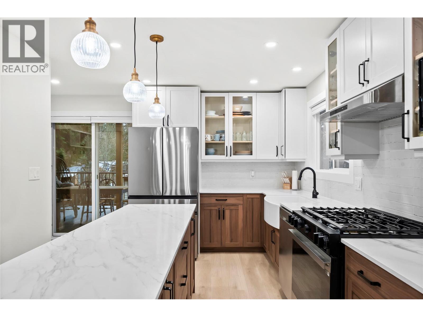 2022 Eagle Bay Road. Blind Bay, British Columbia