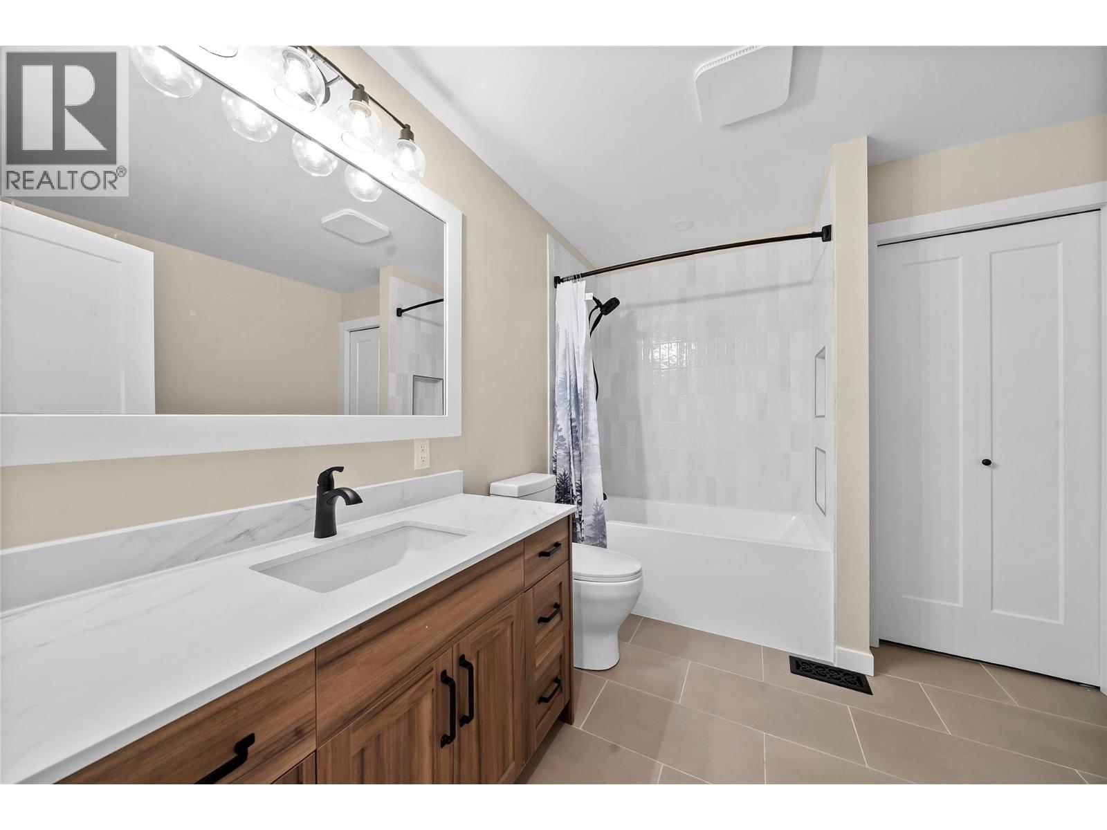 2022 Eagle Bay Road. Blind Bay, British Columbia