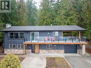 2022 Eagle Bay Road. Blind Bay, British Columbia