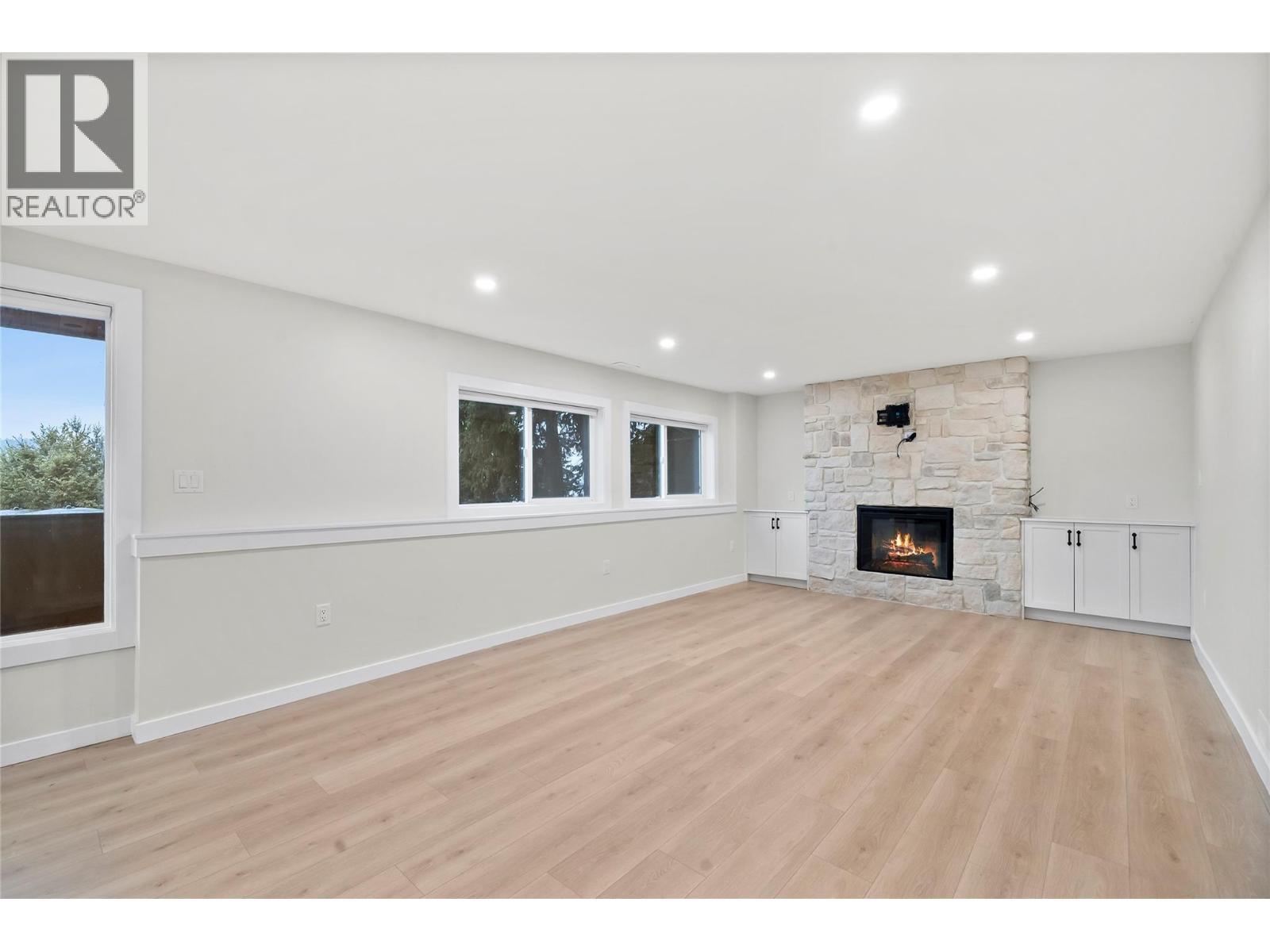 2022 Eagle Bay Road. Blind Bay, British Columbia