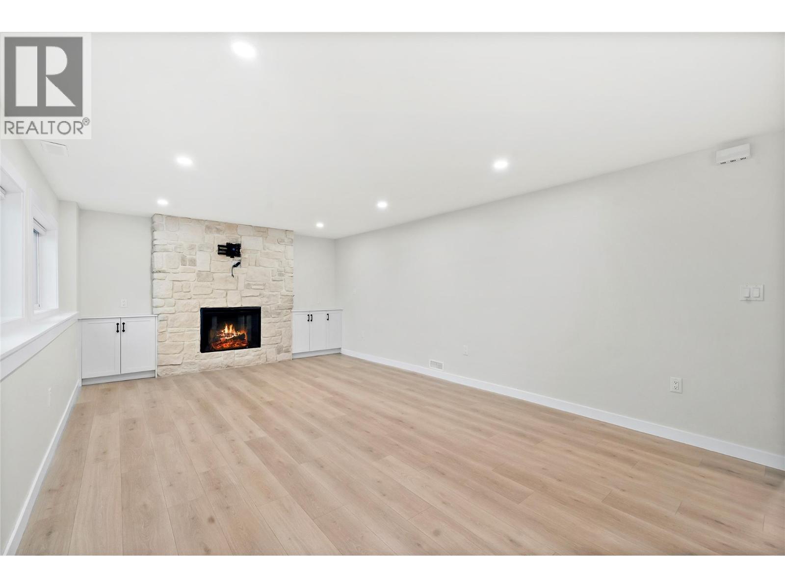 2022 Eagle Bay Road. Blind Bay, British Columbia