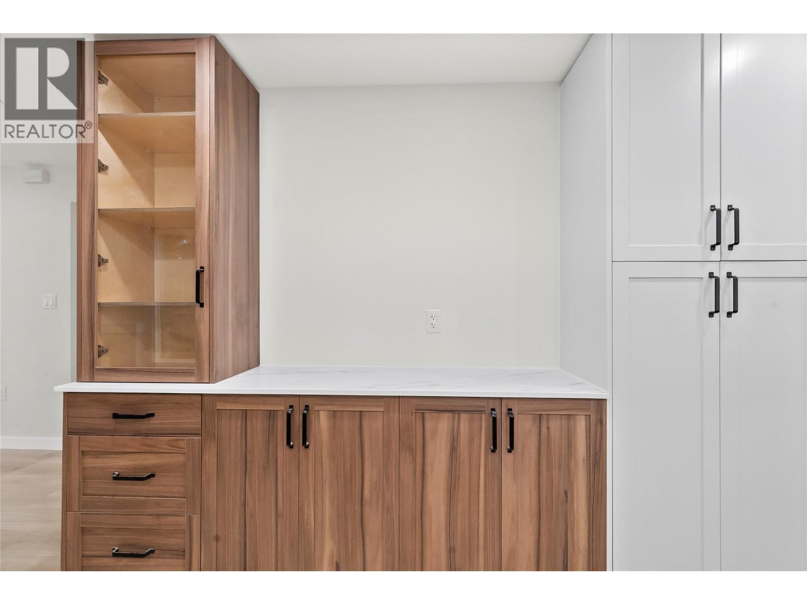 2022 Eagle Bay Road. Blind Bay, British Columbia