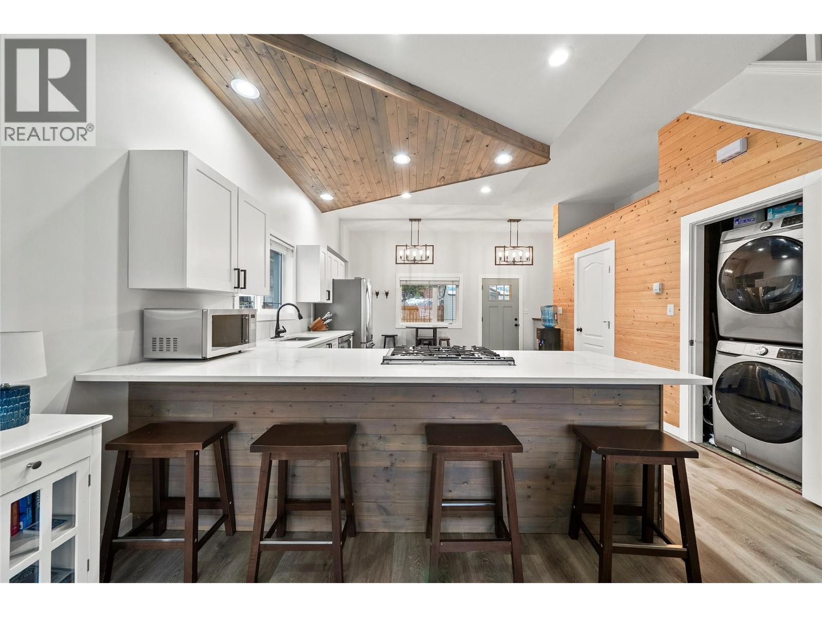 2022 Eagle Bay Road. Blind Bay, British Columbia