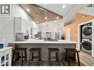 2022 Eagle Bay Road. Blind Bay, British Columbia