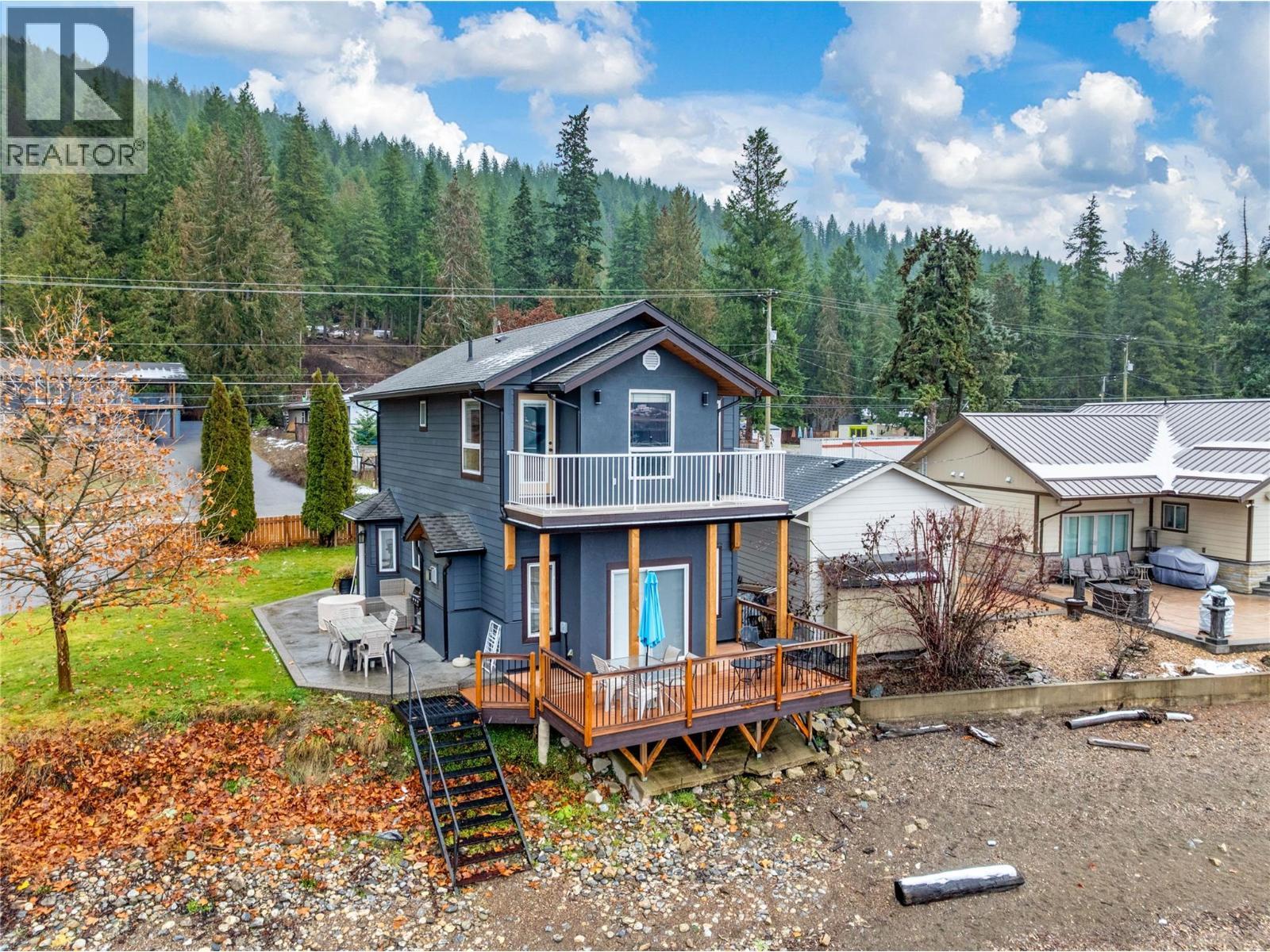 2022 Eagle Bay Road. Blind Bay, British Columbia