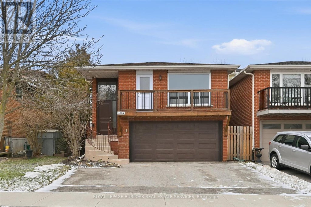2344 Glastonbury Road, Burlington (brant Hills)