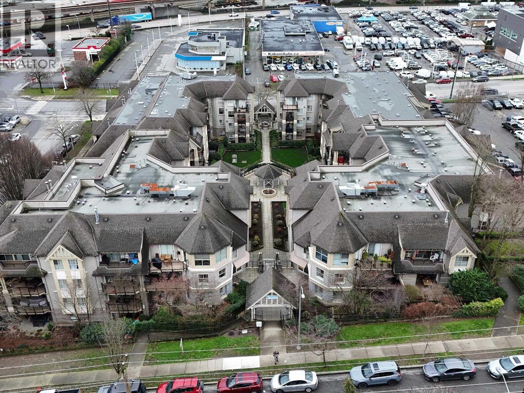 313 214 Eleventh Street, New Westminster