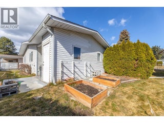 17017 Snow Avenue Unit# 12. Summerland, British Columbia