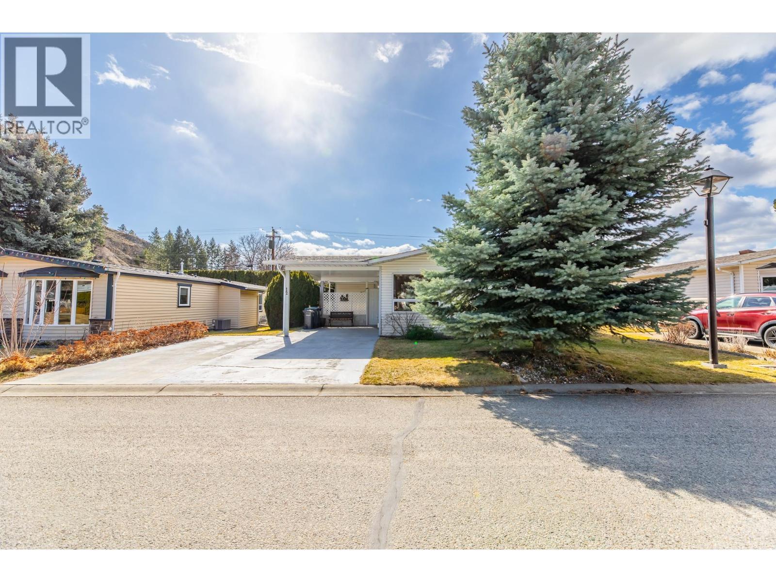 17017 Snow Avenue Unit# 12. Summerland, British Columbia