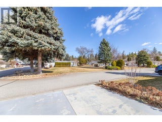 17017 Snow Avenue Unit# 12. Summerland, British Columbia