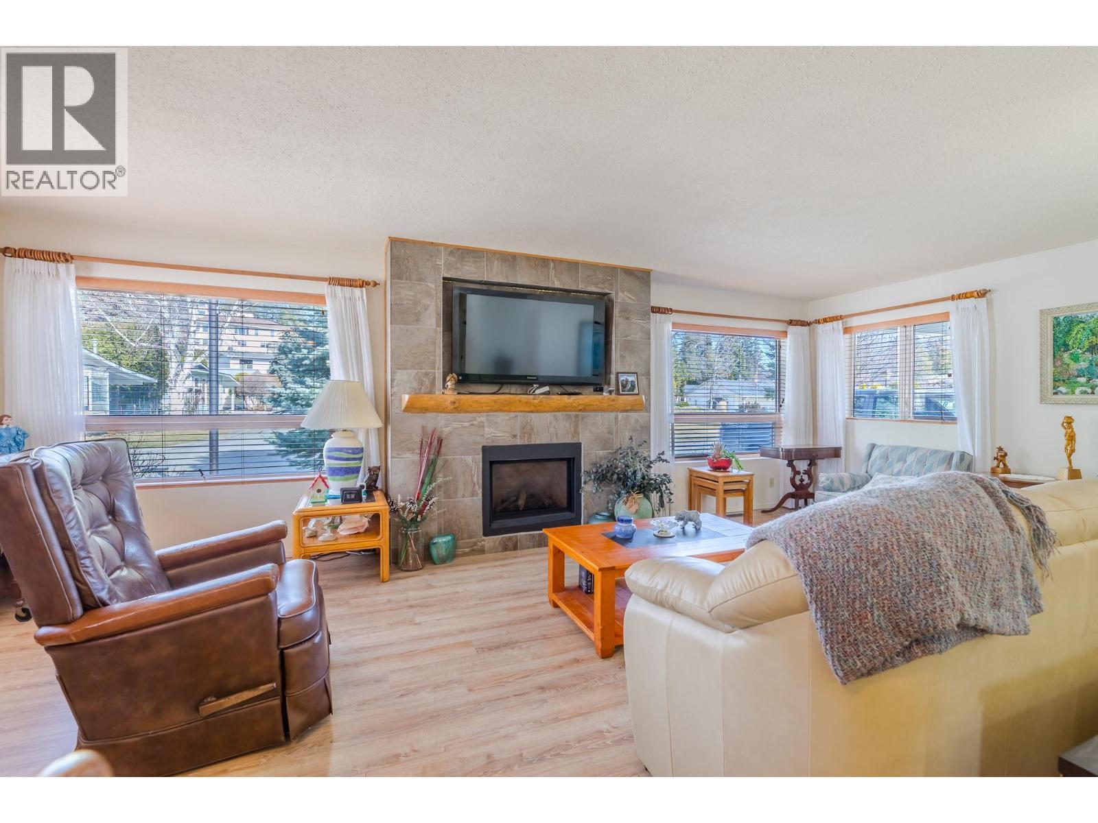 17017 Snow Avenue Unit# 12. Summerland, British Columbia