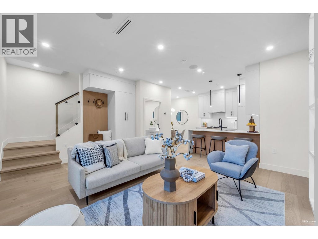 1 65 E King Edward Avenue, Vancouver