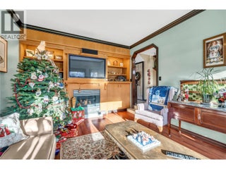 10112 Beavis Place. Summerland, British Columbia