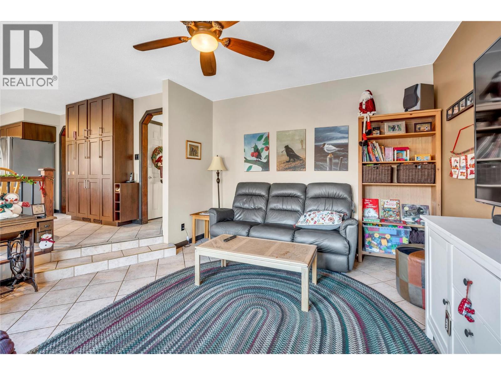 10112 Beavis Place. Summerland, British Columbia