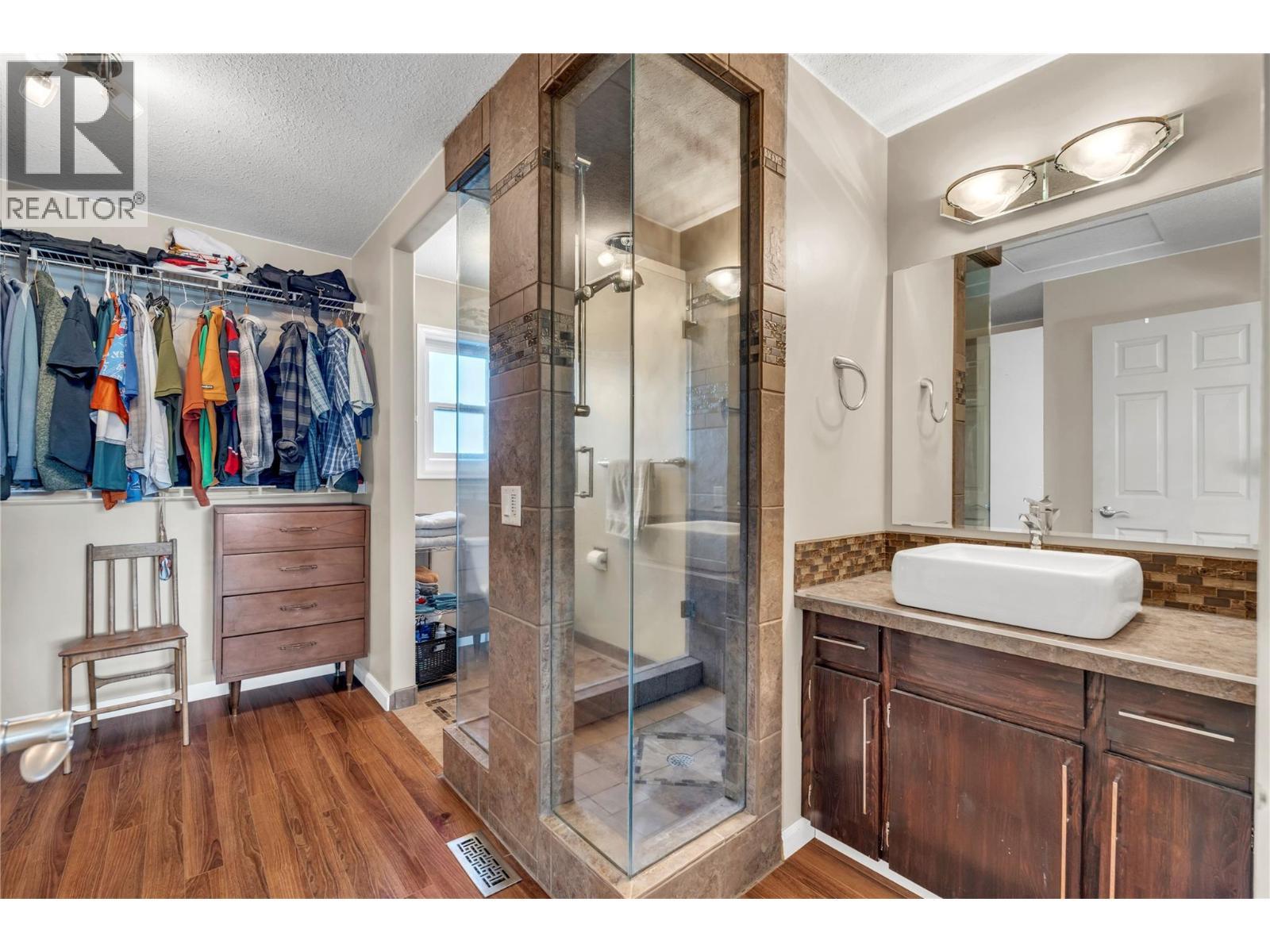 10112 Beavis Place. Summerland, British Columbia