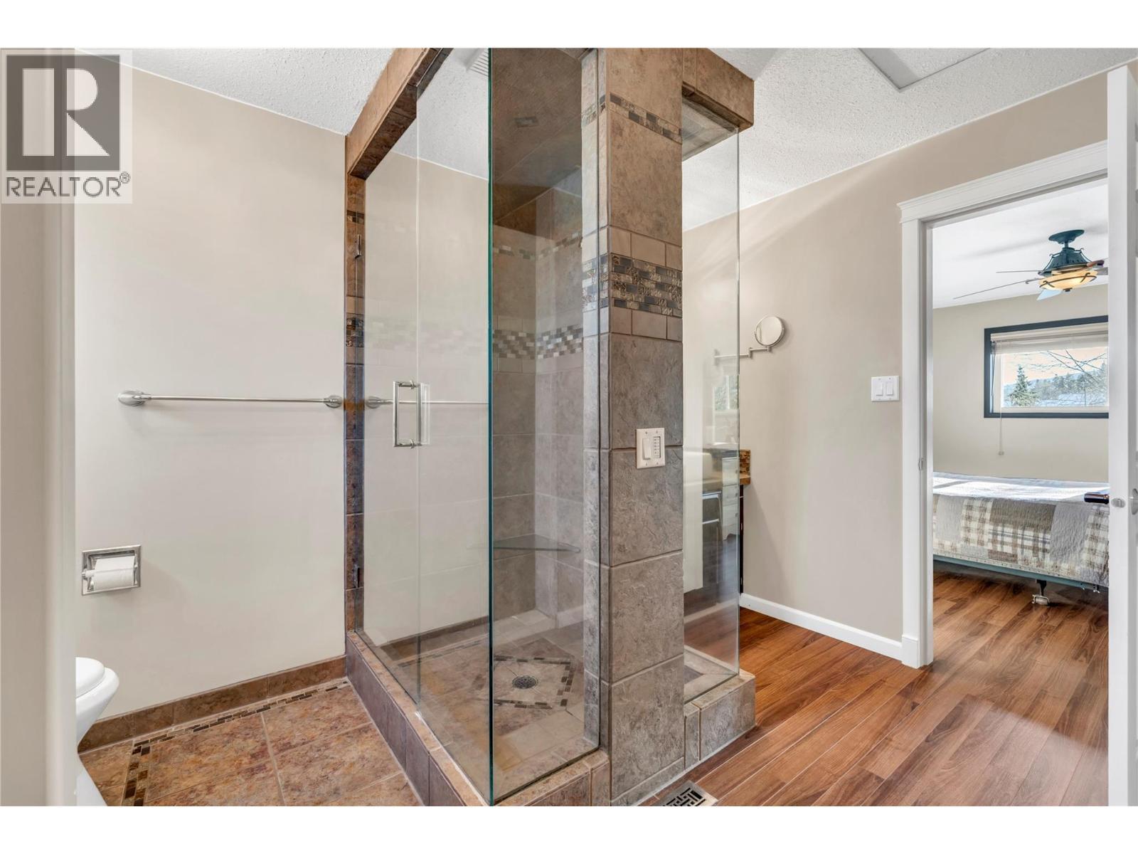 10112 Beavis Place. Summerland, British Columbia